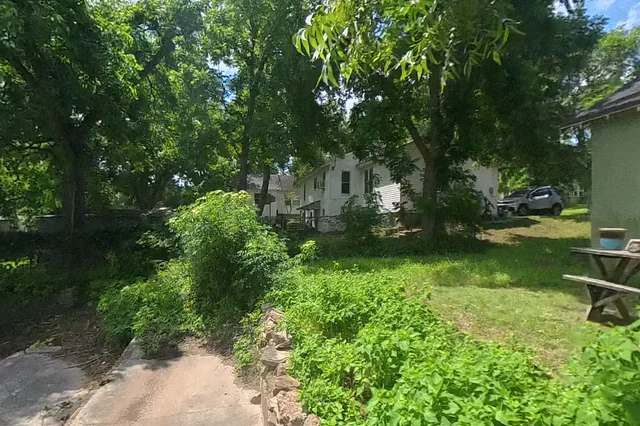 Dewarped 360 audit frame from stone patio and courtyard at 16:11 during the May 25, 2026 Sunken Gardens property walk.