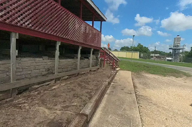 Dewarped 360 audit frame from stone patio and courtyard at 17:00 during the May 25, 2026 Sunken Gardens property walk.