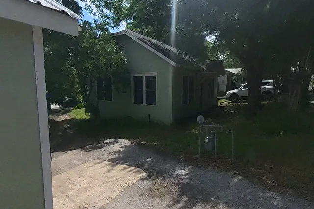 Dewarped 360 audit frame from return and shared-wall branch at 17:48 during the May 25, 2026 Sunken Gardens property walk.